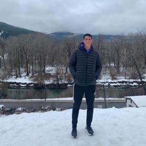 Meet your Posher, Adrian